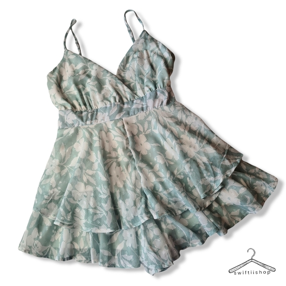 Ally Size 8 Floral Pastel Green & White Playsuit - Picture 4 of 11